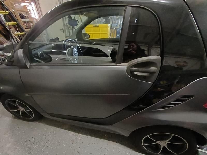 Grau Gebraucht 2013 Smart ForTwo Coupé Coupé | 6.000 € (Fairer Preis) - Bild 1/4