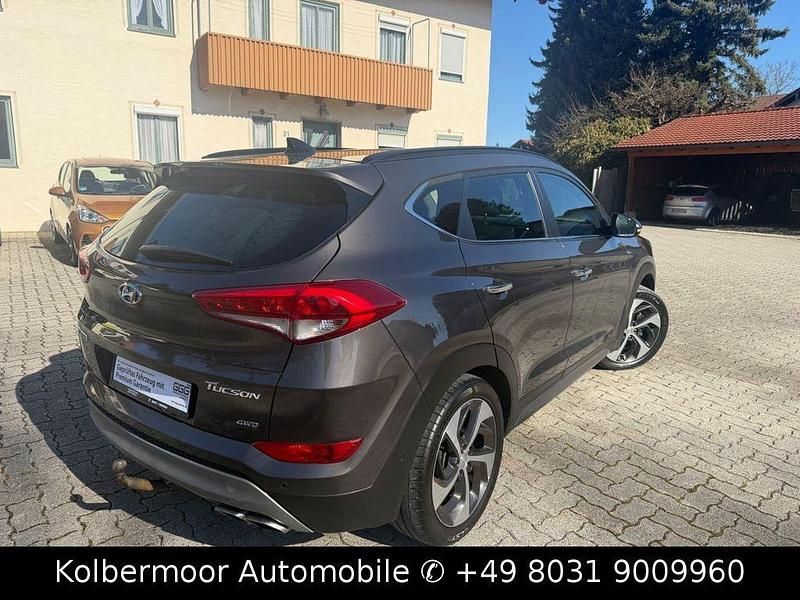 Gebraucht Hyundai Tucson Premium 177 PS (130 kW) 2016 Braun SUV