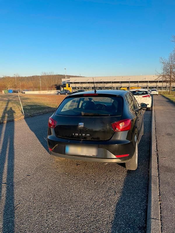Gebraucht Seat Ibiza 69 PS (50 kW) 2012 Schwarz Kleinwagen