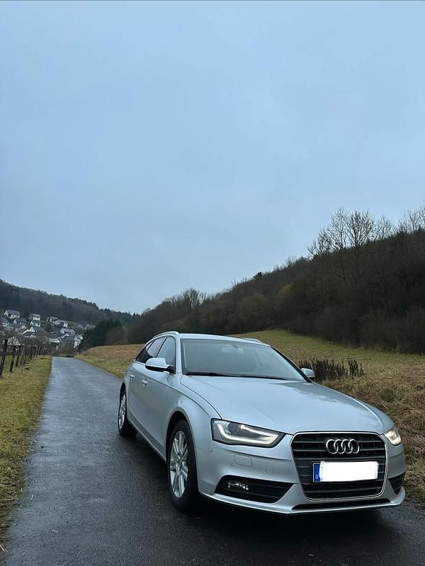 Gebraucht Audi A4 143 PS (105 kW) 2013 Grau Kombi