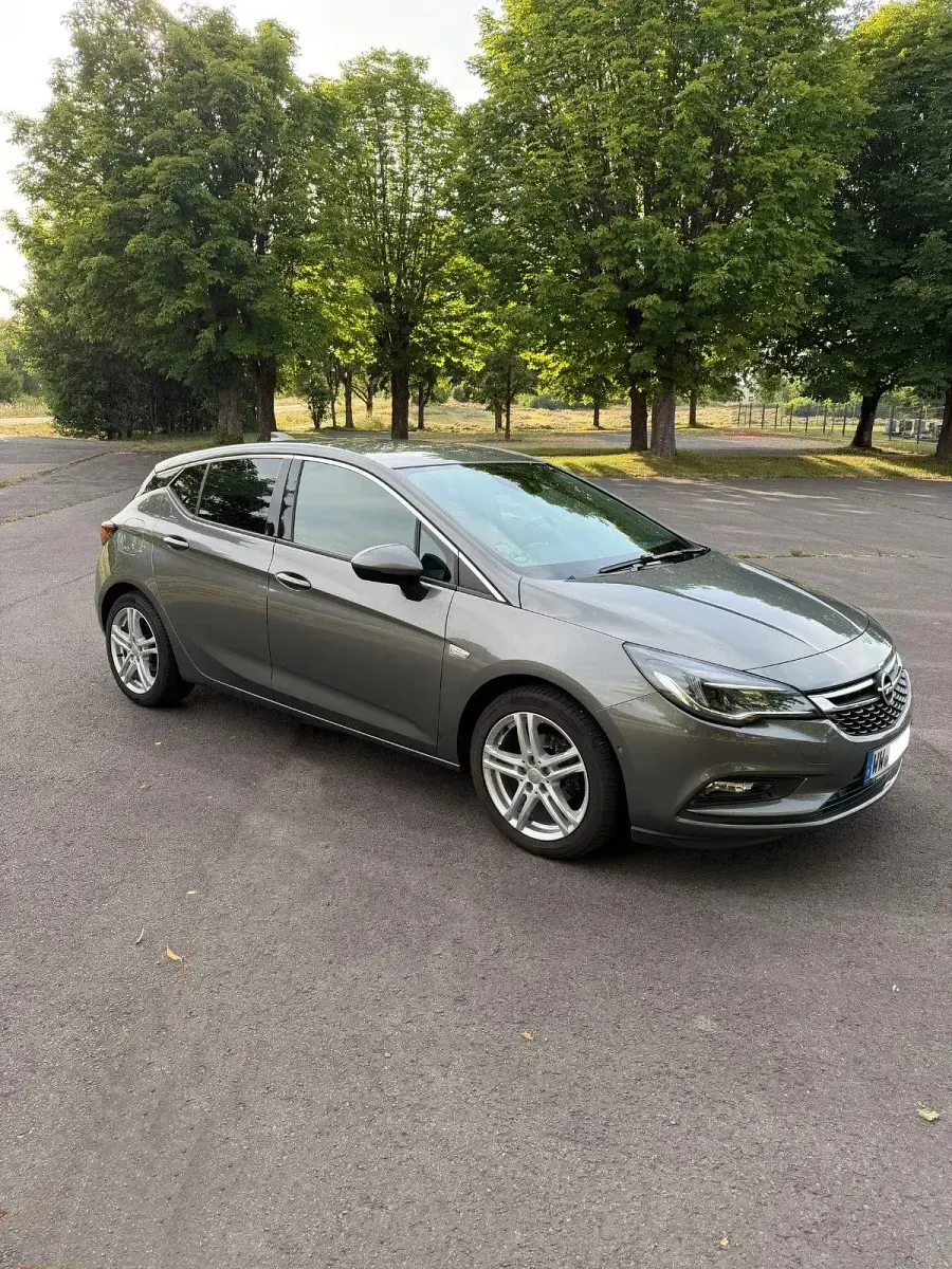 Gebraucht Opel Astra Innovation 150 PS (110 kW) 2017 Grau Limousine