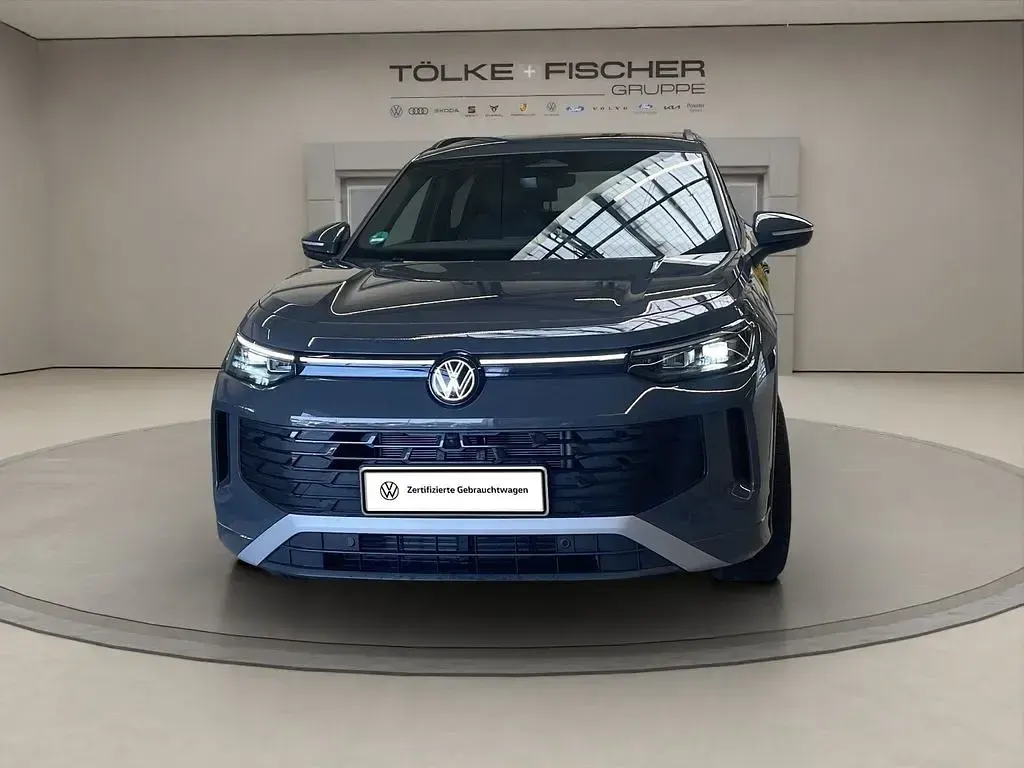 Gebraucht VW Tayron Life 150 PS (110 kW) 2025 Grau SUV
