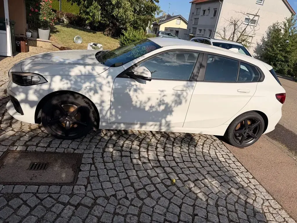 Gebraucht BMW 118 136 PS (100 kW) 2021 Weiß Limousine