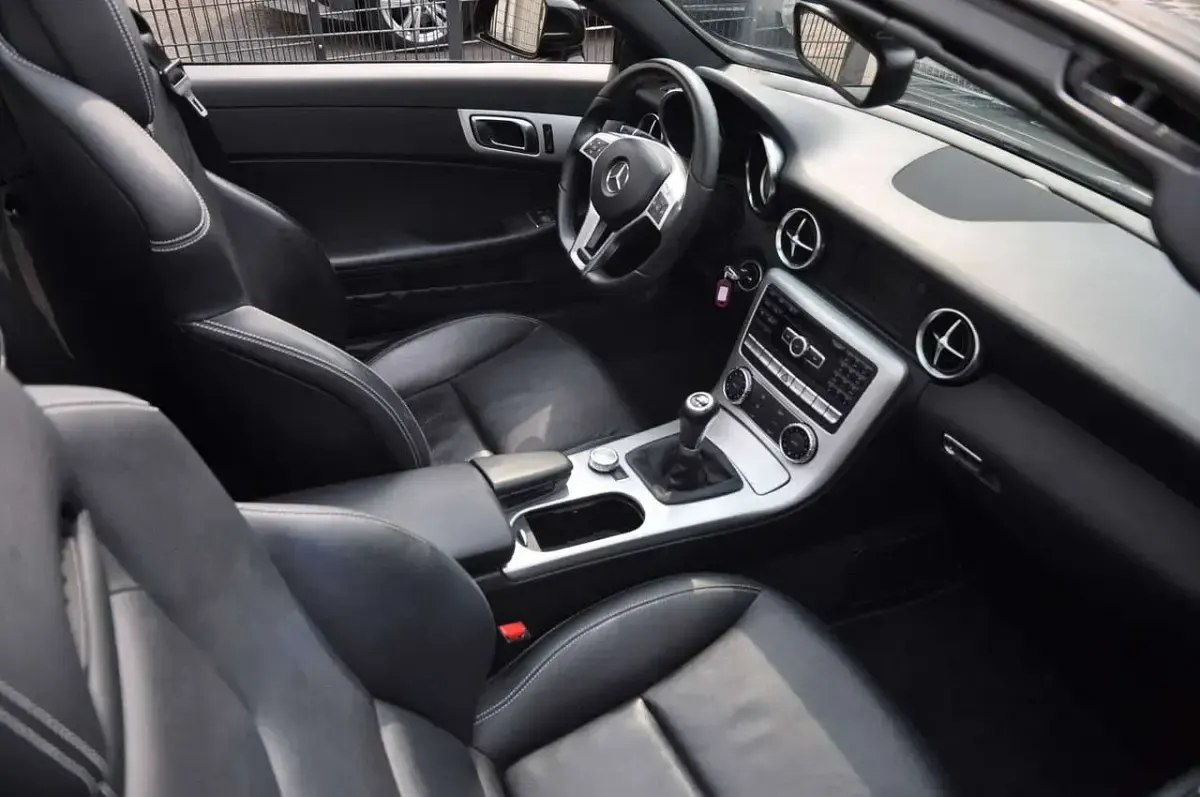 Gebraucht Mercedes SLK250 204 PS (150 kW) 2013 Schwarz Cabrio