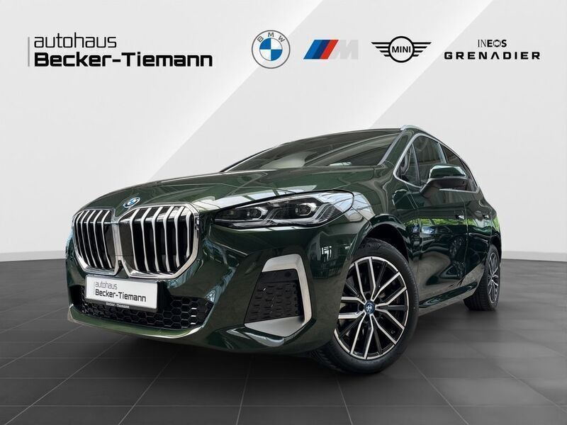 Sanremo green Gebraucht 2024 BMW 230e Active Tourer M Sport Van / Kleinbus | 40.898 € (Guter Preis) - Bild 1/4