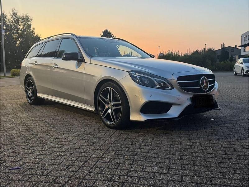 Silber Gebraucht 2016 Mercedes 350 AMG Limousine | 22.999 € (Guter Preis) - Bild 1/4