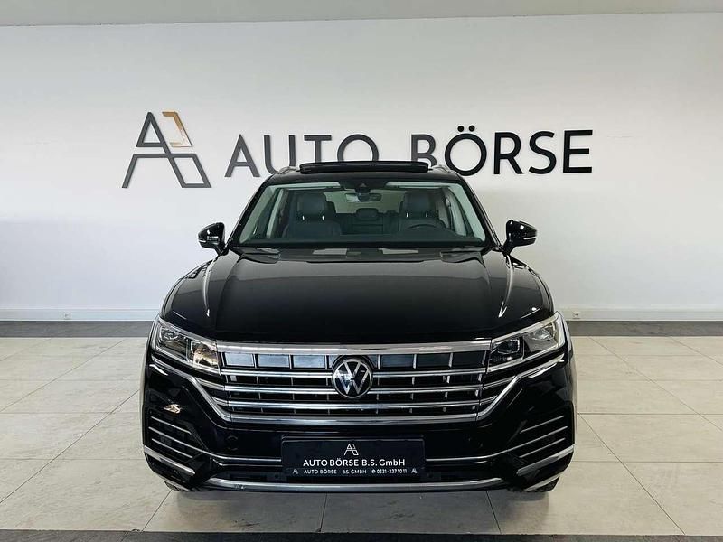 Gebraucht VW Touareg Elegance 286 PS (210 kW) 2020 Deep black perleffekt SUV