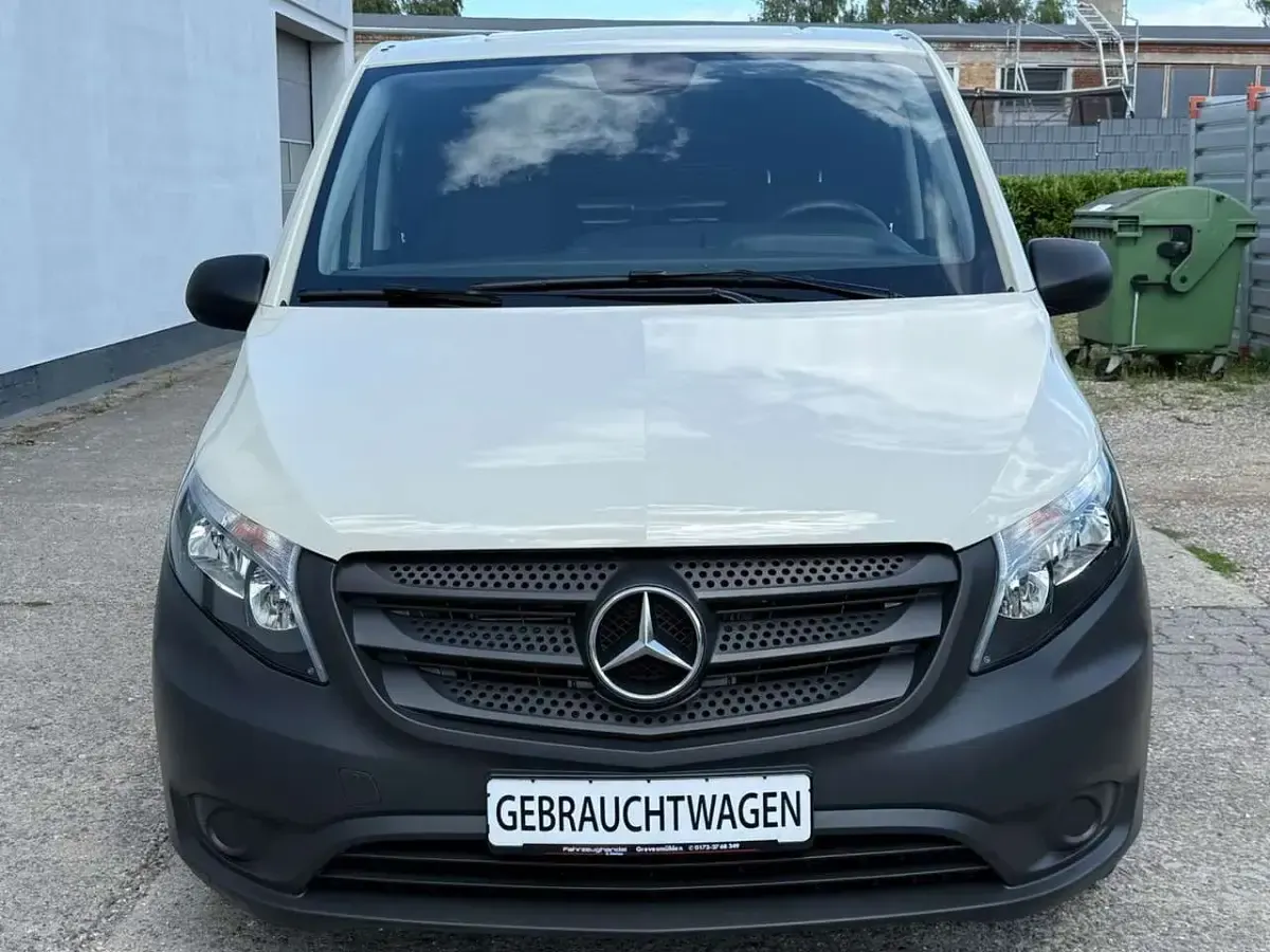 Gebraucht Mercedes Vito 163 PS (119 kW) 2020 Silber Van