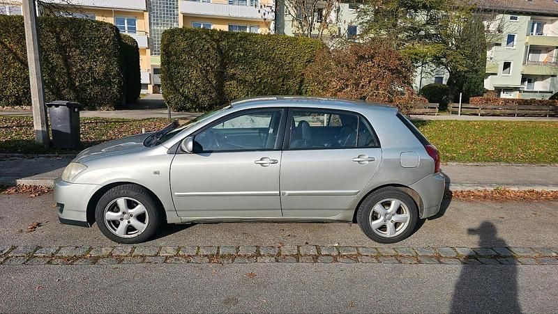 Gebraucht Toyota Corolla 110 PS (80 kW) 2005 Grau Kleinwagen