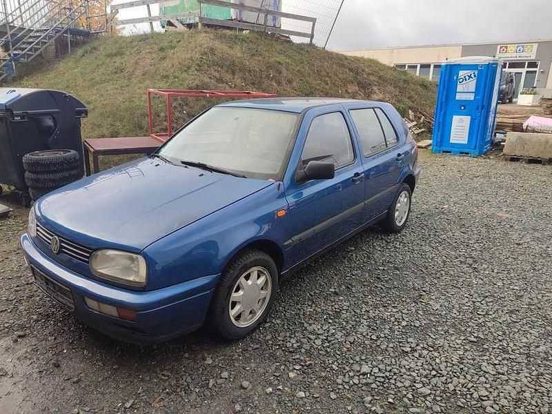 Gebraucht VW Golf 60 PS (44 kW) 1997 Blau Limousine