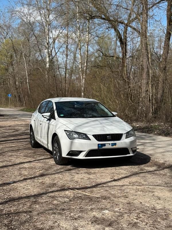 Gebraucht Seat Leon 105 PS (77 kW) 2014 Weiß Limousine