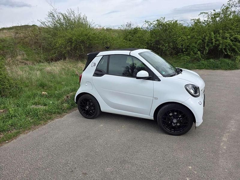 Gebraucht Smart ForTwo Cabrio Passion 60 kW (82 PS) 2017 Weiß Cabrio