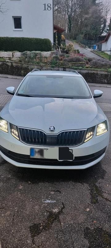Gebraucht Skoda Octavia 115 PS (84 kW) 2018 Weiß Kombi