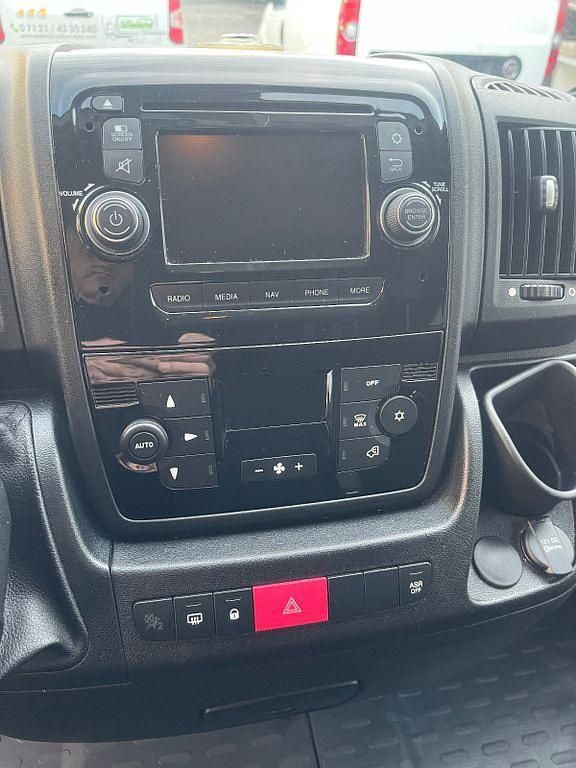 Gebraucht Citroën Jumper Live 131 PS (96 kW) 2018 Grau Van / Kleinbus