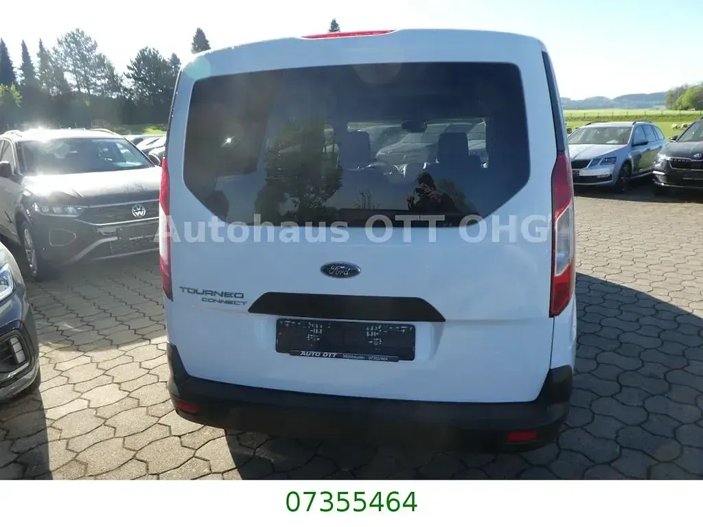 Gebraucht Ford Tourneo Trend 120 PS (88 kW) 2022 Weiß Van / Kleinbus