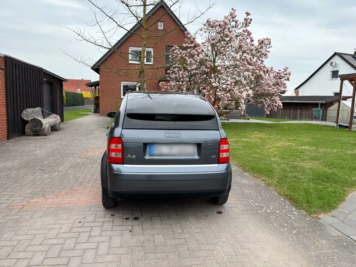 Gebraucht Audi A2 75 PS (55 kW) 2002 Grau Kleinwagen