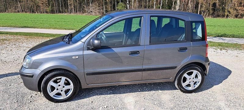 Gebraucht Fiat Panda 69 PS (50 kW) 2011 Grau Kleinwagen