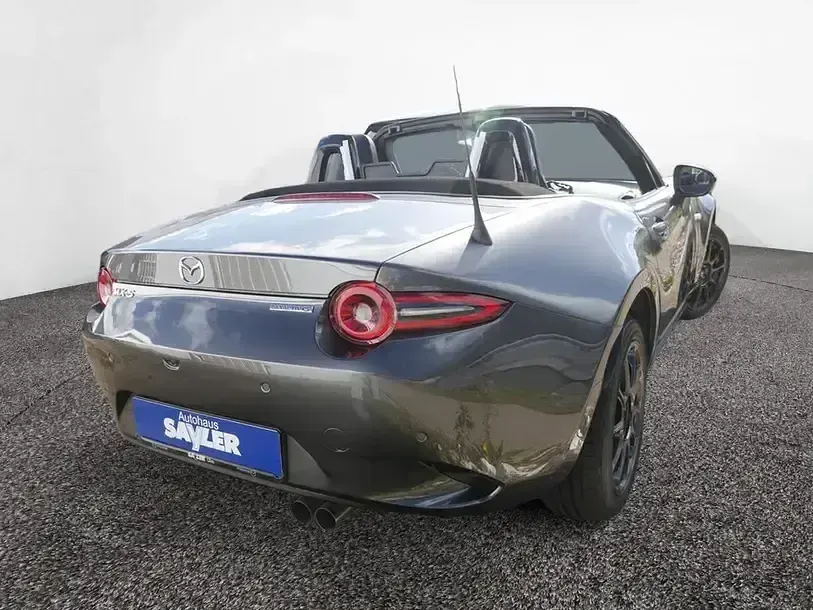 Neu Mazda MX5 132 PS (97 kW) 2026 Grau Cabrio