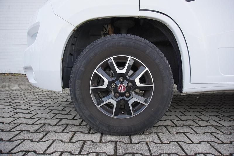 Gebraucht Knaus SKY TI 2016 Weiss Van