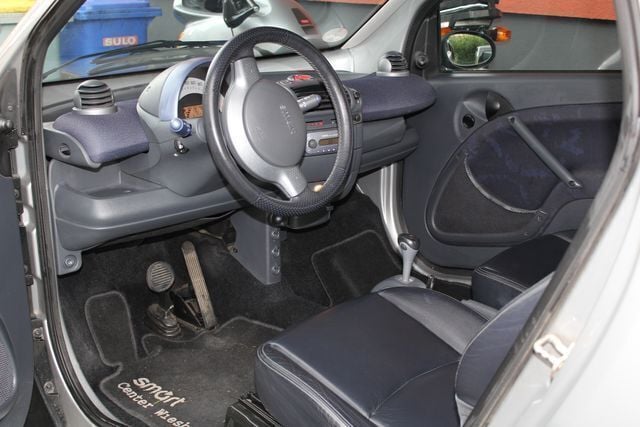 Gebraucht Smart ForTwo Coupé 61 PS (44 kW) 2001 Schwarz Coupé