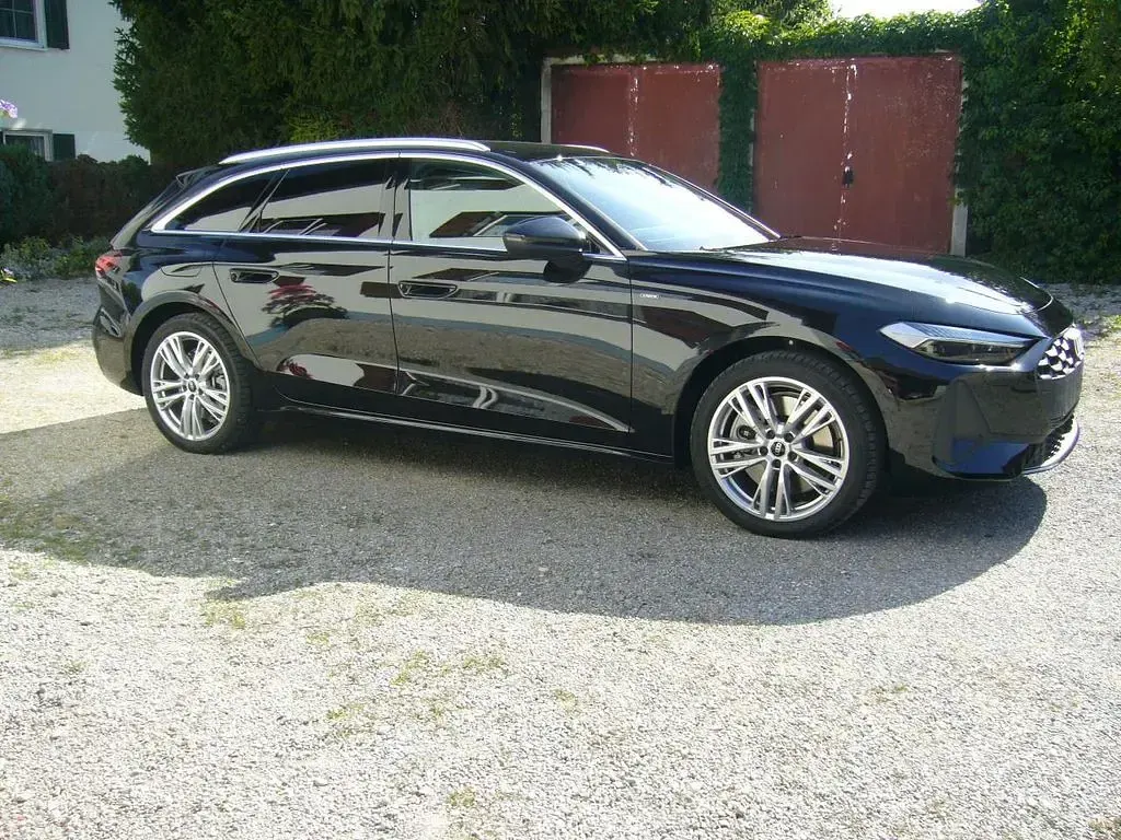 Neu Audi A5 299 PS (219 kW) 2026 Schwarz Kombi