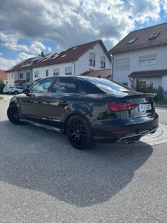Schwarz Gebraucht 2019 Audi A3 S-Line Limousine | 20.500 € (Fairer Preis) - Bild 1/4
