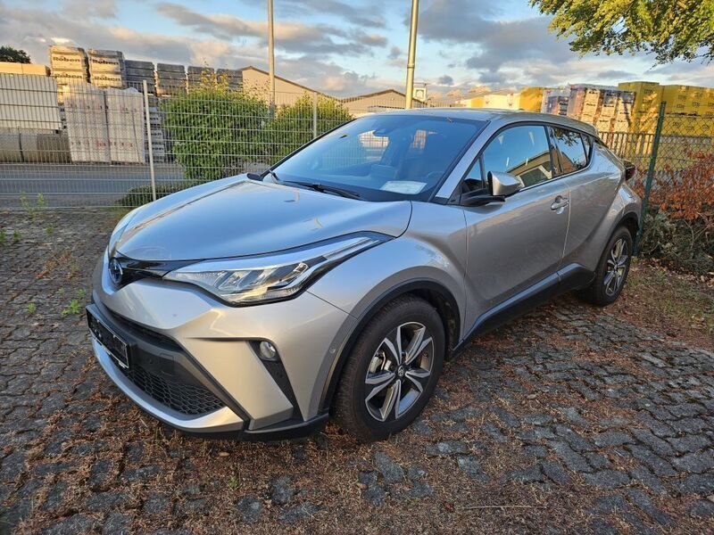 Shimmering silber metallic Gebraucht 2023 Toyota C-HR Team SUV | 24.900 € (Superpreis) - Bild 1/4