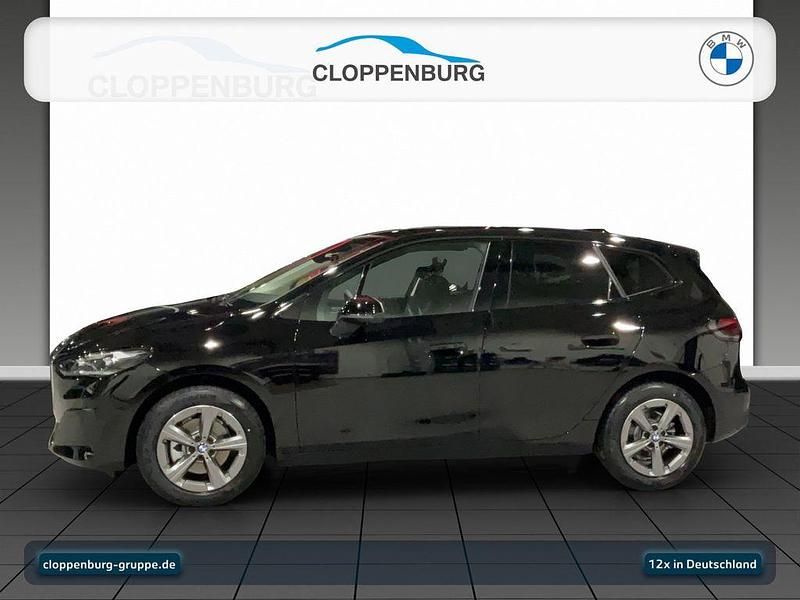 Neu BMW 218 Performance 136 PS (100 kW) 2026 Schwarz Van / Kleinbus
