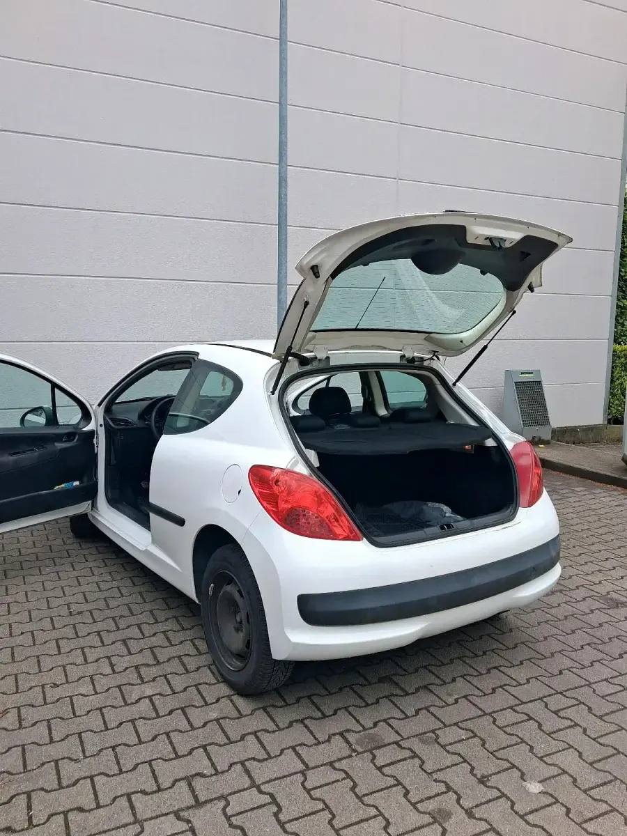 Gebraucht Peugeot 207 2009 Weiß Coupé
