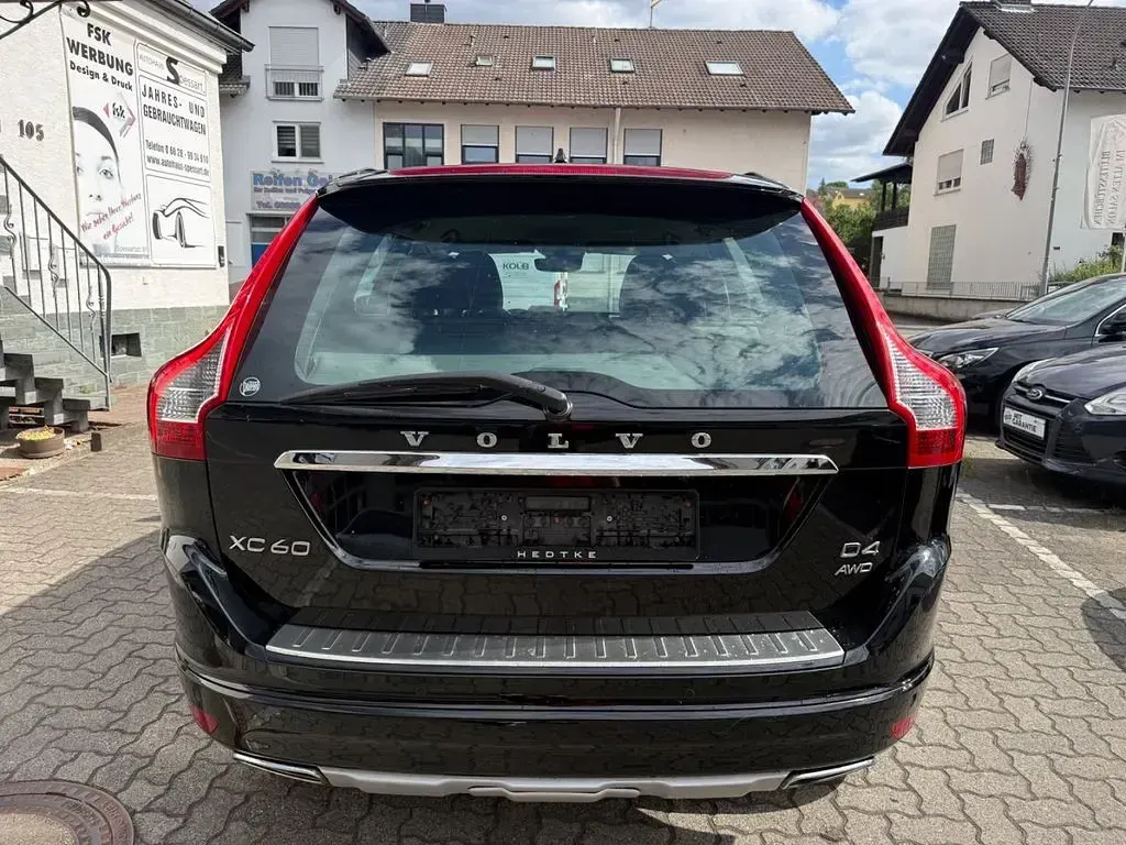 Gebraucht Volvo XC60 Momentum 190 PS (139 kW) 2017 Schwarz SUV