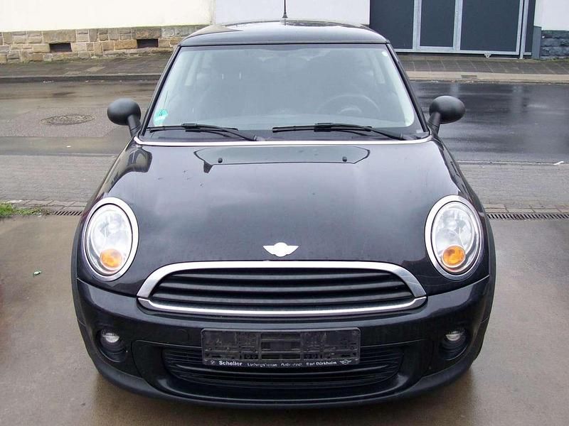 Gebraucht Mini ONE 75 PS (55 kW) 2014 Midnight black metallic Kleinwagen