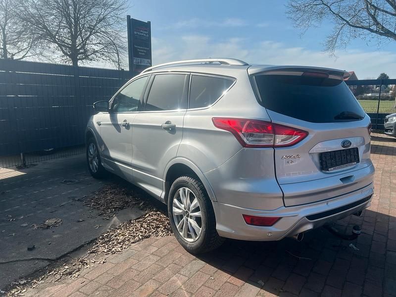 Gebraucht Ford Kuga Individual 180 PS (132 kW) 2016 Silber SUV