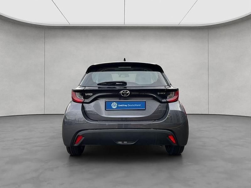 Neu Toyota Yaris Business Edition 116 PS (85 kW) 2025 Grau Kleinwagen