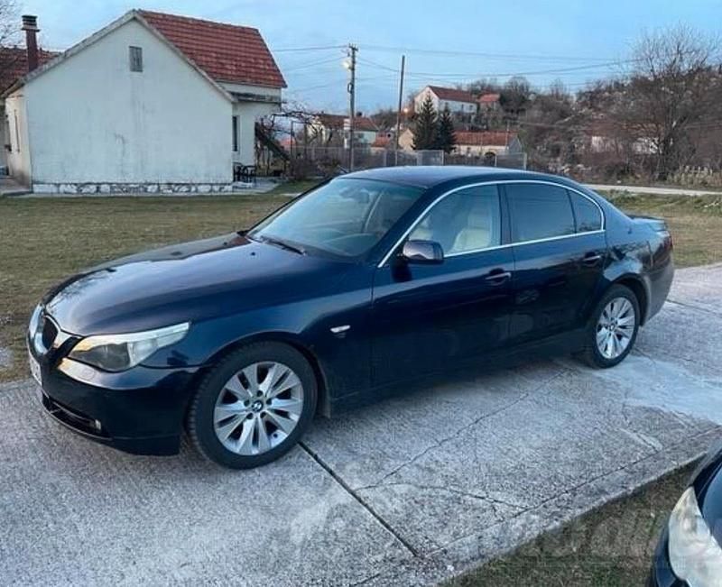 Gebraucht BMW 530 236 PS (173 kW) 2005 Blau Limousine