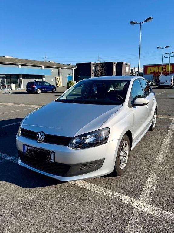 Gebraucht VW Polo 60 PS (44 kW) 2011 Silber Kleinwagen