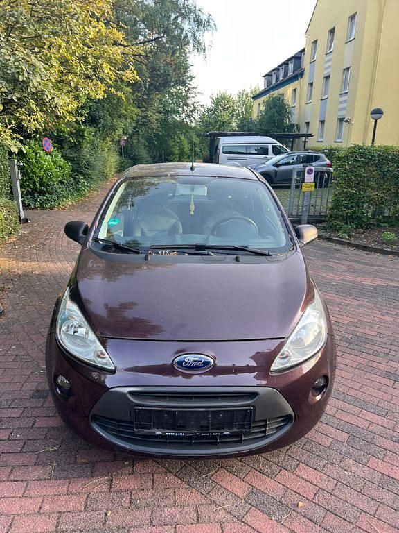 Braun Gebraucht 2013 Ford Ka Kleinwagen | 3.000 € (Guter Preis) - Bild 1/4