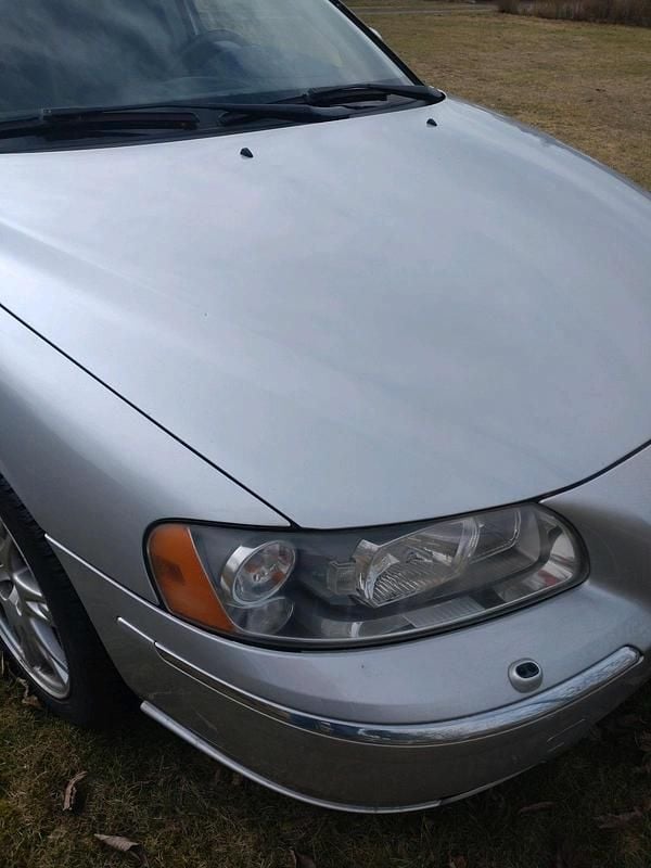 Second-hand Volvo V70 200 CP (147 kW) 2005 Argintiu Break