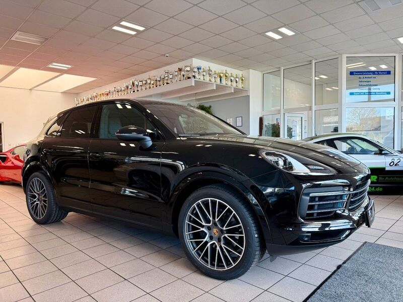 Schwarz Gebraucht 2022 Porsche Cayenne Platinum Edition SUV | 79.850 € (Fairer Preis) - Bild 1/4