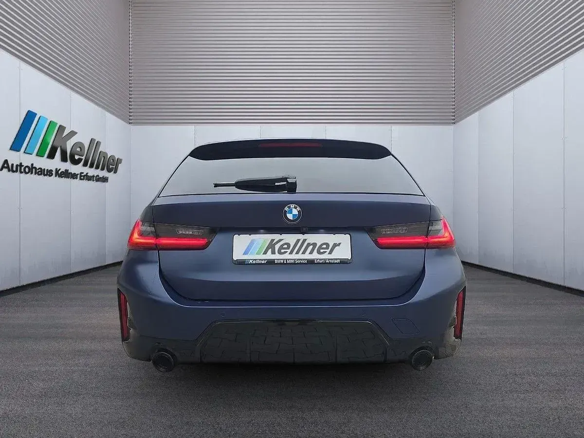 Gebraucht BMW 320 M Sport 190 PS (139 kW) 2024 Blau Kombi