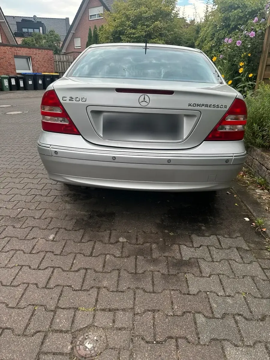 Gebraucht Mercedes C200 163 PS (119 kW) 2003 Silber Limousine