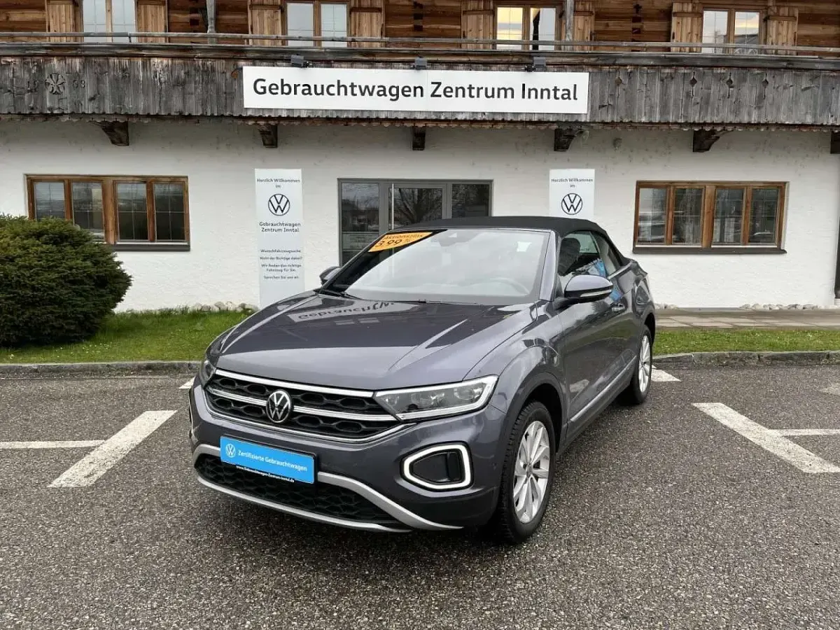 Gebraucht VW T-Roc Cabriolet Style 110 PS (80 kW) 2024 Rauchgrau Cabrio