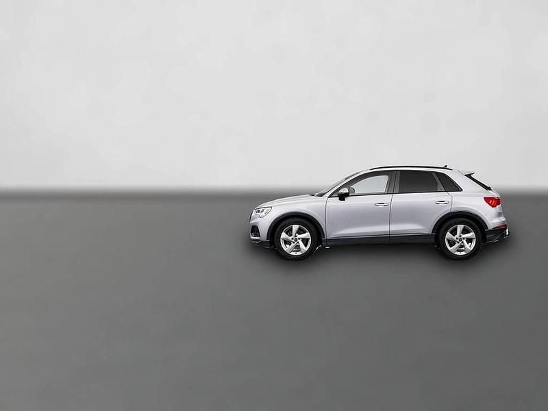 Second-hand Audi Q3 Advanced 150 CP (110 kW) 2022 Argintiu SUV