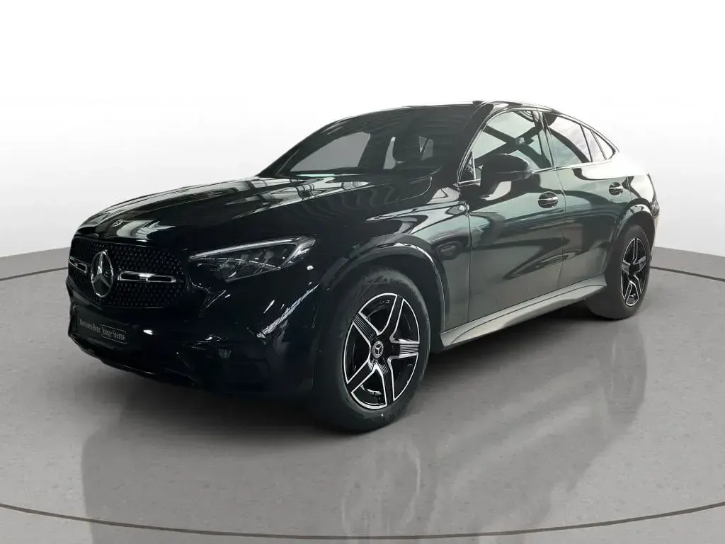 Gebraucht Mercedes GLC220 AMG line 197 PS (144 kW) 2025 Metalliclack obsidianschwarz SUV