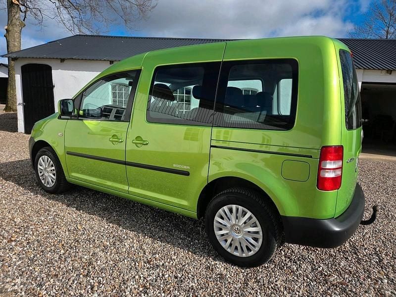 Gebraucht VW Caddy Trendline 85 PS (62 kW) 2014 Grün Van / Kleinbus