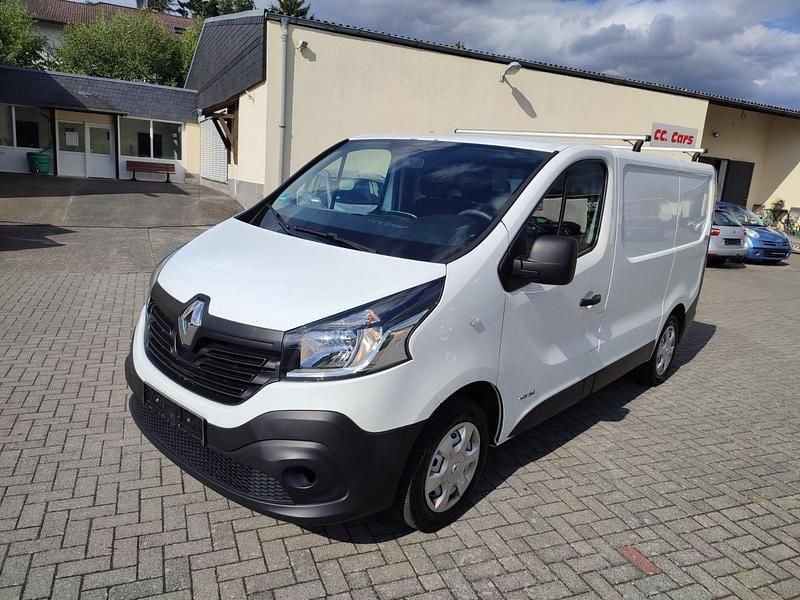 Weiß Gebraucht 2016 Renault Trafic Van | 7.222 € (Guter Preis) - Bild 1/4