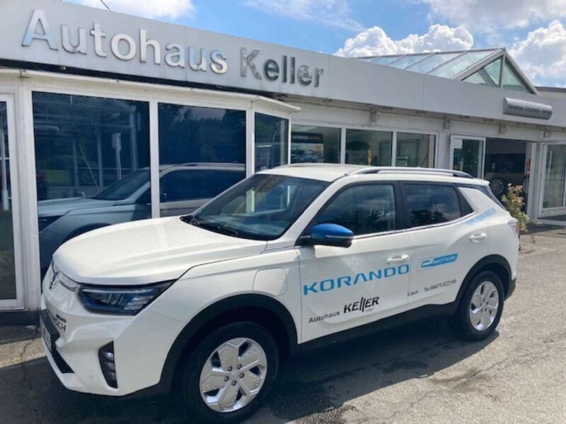 Weiss Gebraucht 2022 Ssangyong Korando SUV | 27.785 € (Teuer) - Bild 1/4