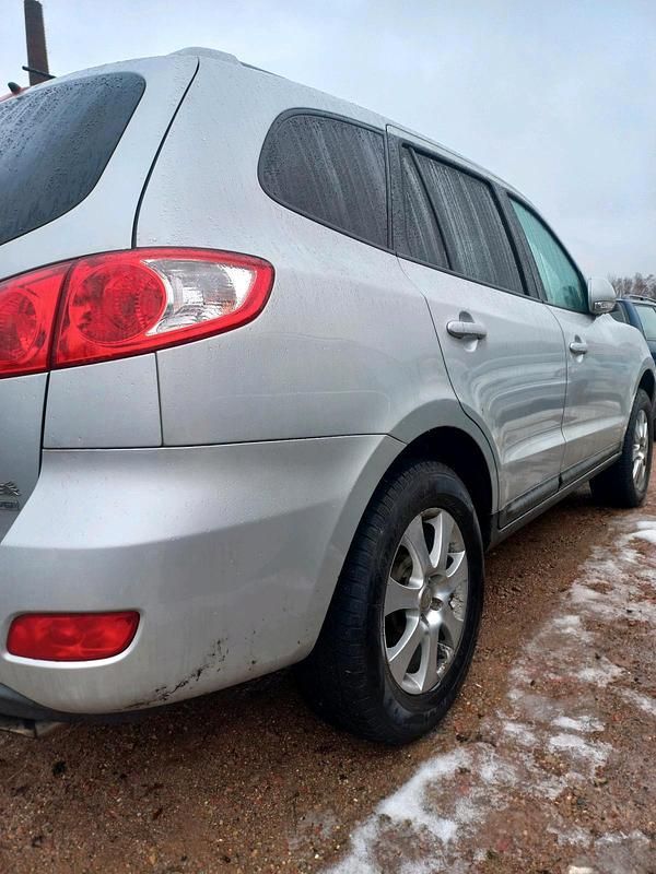 Gebraucht Hyundai Santa Fe 155 PS (114 kW) 2009 Silber SUV