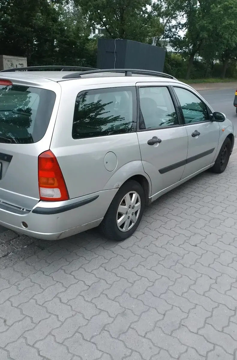 Gebraucht Ford Focus 74 PS (54 kW) 2003 Silber Kombi