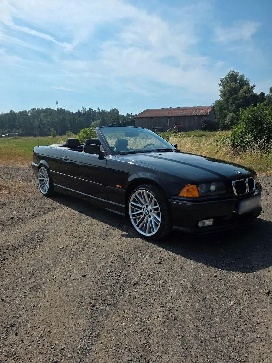 Gebraucht BMW 320 Cabriolet 150 PS (110 kW) 1997 Schwarz Cabrio