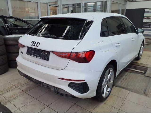 Gebraucht Audi A3 S-Line 245 PS (180 kW) 2022 Gletscherweiß metallic Limousine